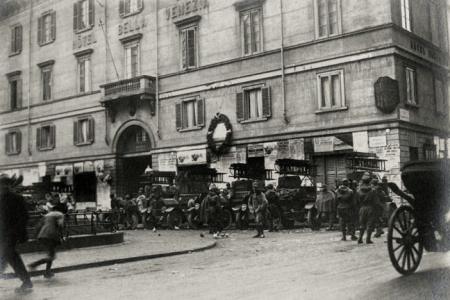 23 GIUGNO 1920 – PIAZZA SAN FEDELE  Perquisizioni effettuate da squadre di studenti ex ufficiali, attacco all’on. Repossi