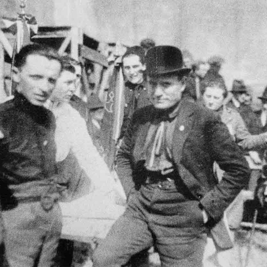 1° NOVEMBRE 1919 – PIAZZA DEL DUOMO  Insulti a Mussolini nella Pasticceria Roma